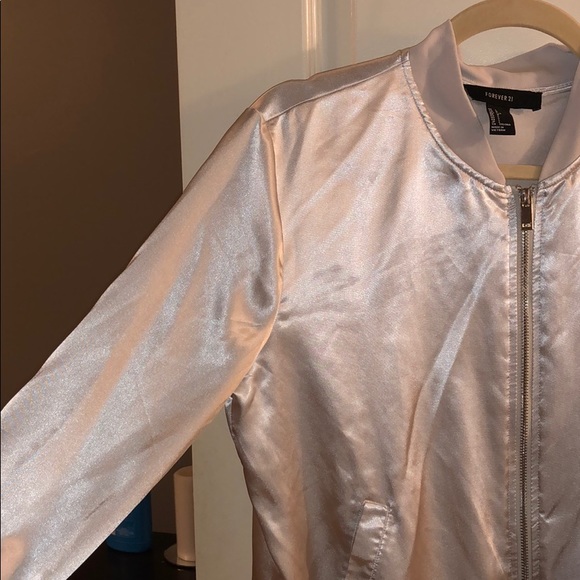 Forever 21 Lightweight Zip Up Jacket - Picture 3 of 4